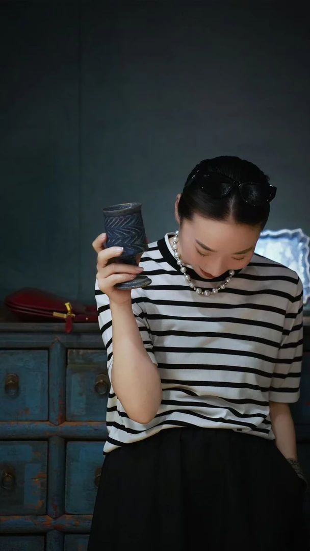 《交响曲》轻奢慵懒撞色条纹T桖~25010