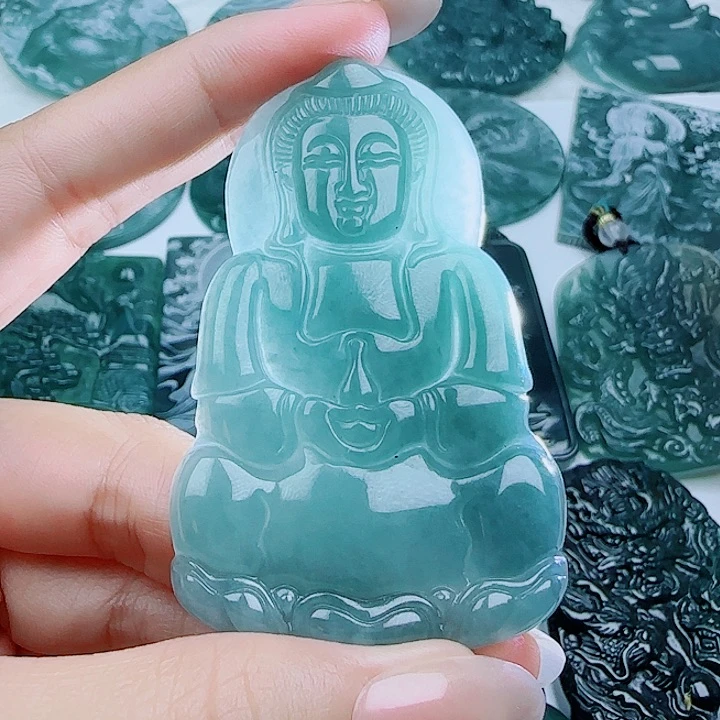 翡翠未镶嵌颈饰多样性发货天然的A货翡翠