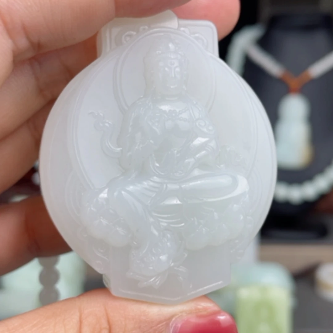 【闪购商品】颈饰未镶嵌和田玉