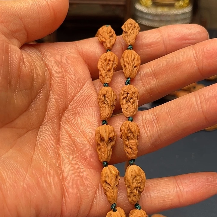 石***鱼桃核吊坠文玩核桃