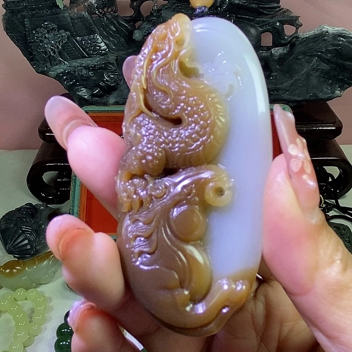 和田玉（糖玉）未镶嵌把件