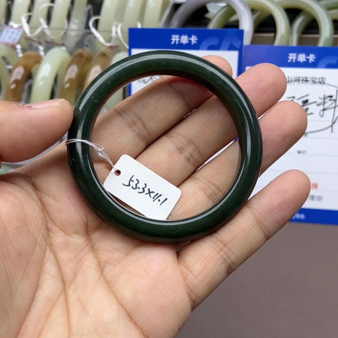 和田玉手镯未镶嵌蜗***跑