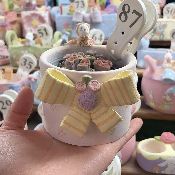 87…..手工手绘花盆