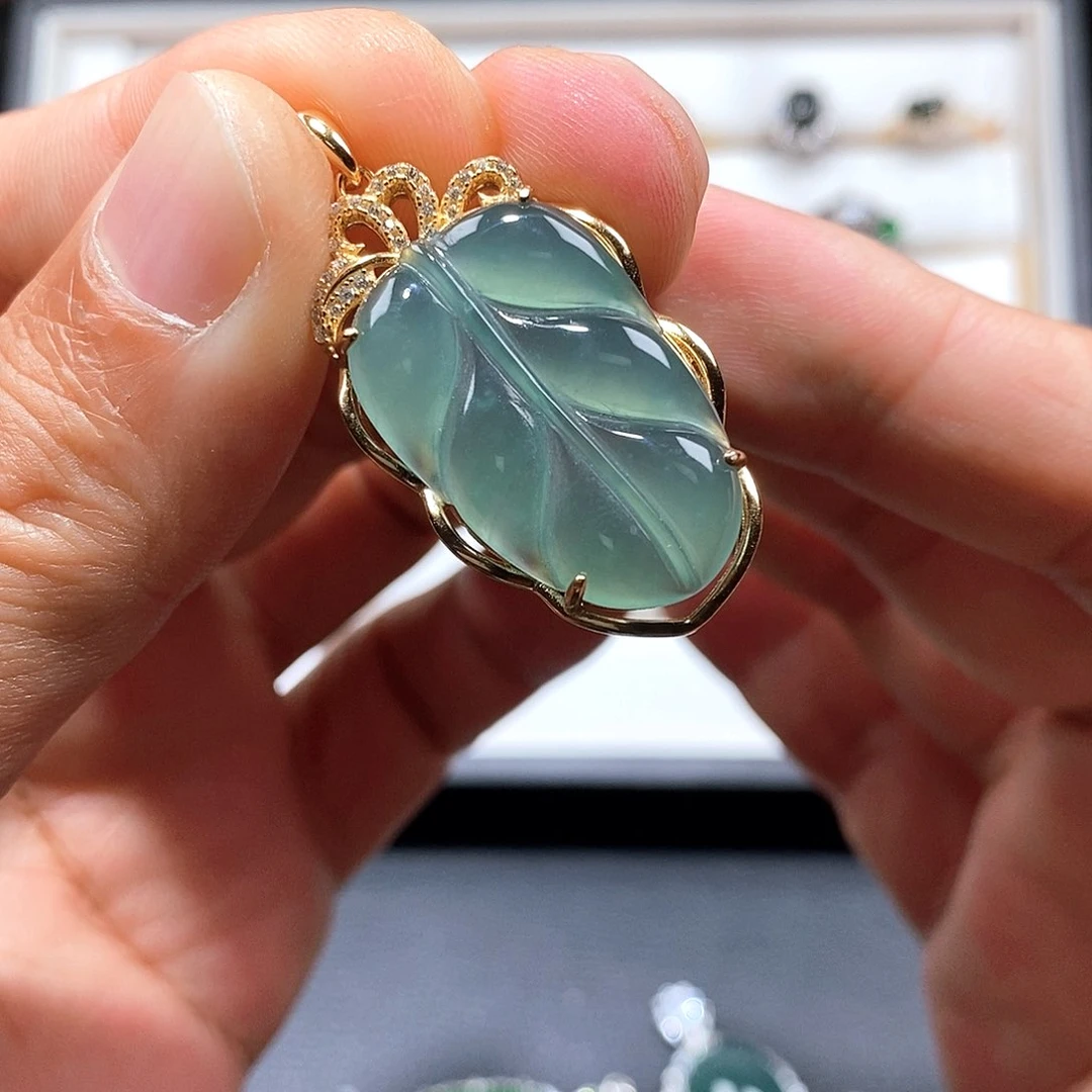 颈饰银S925镶嵌翡翠w w