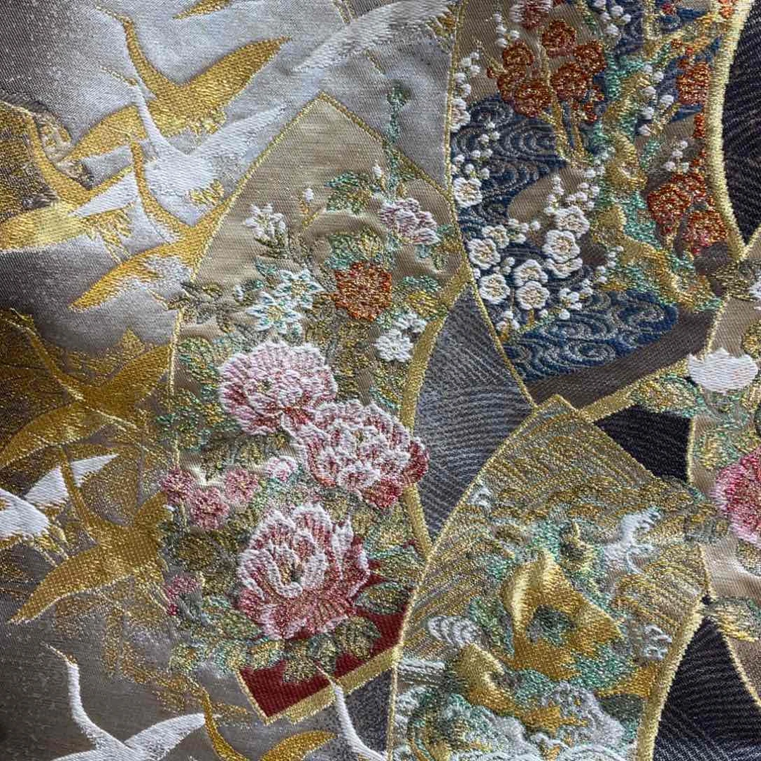 织绣小**尼织锦技艺高超技艺