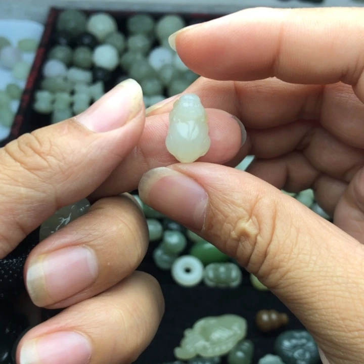 【闪购商品】和田玉未镶嵌颈饰牙***阙