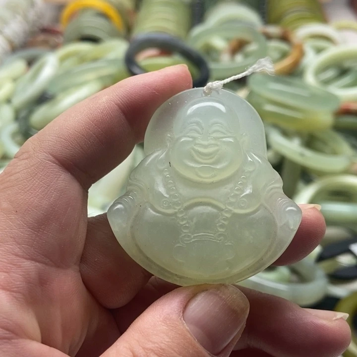 未镶嵌蛇纹石玉挂坠