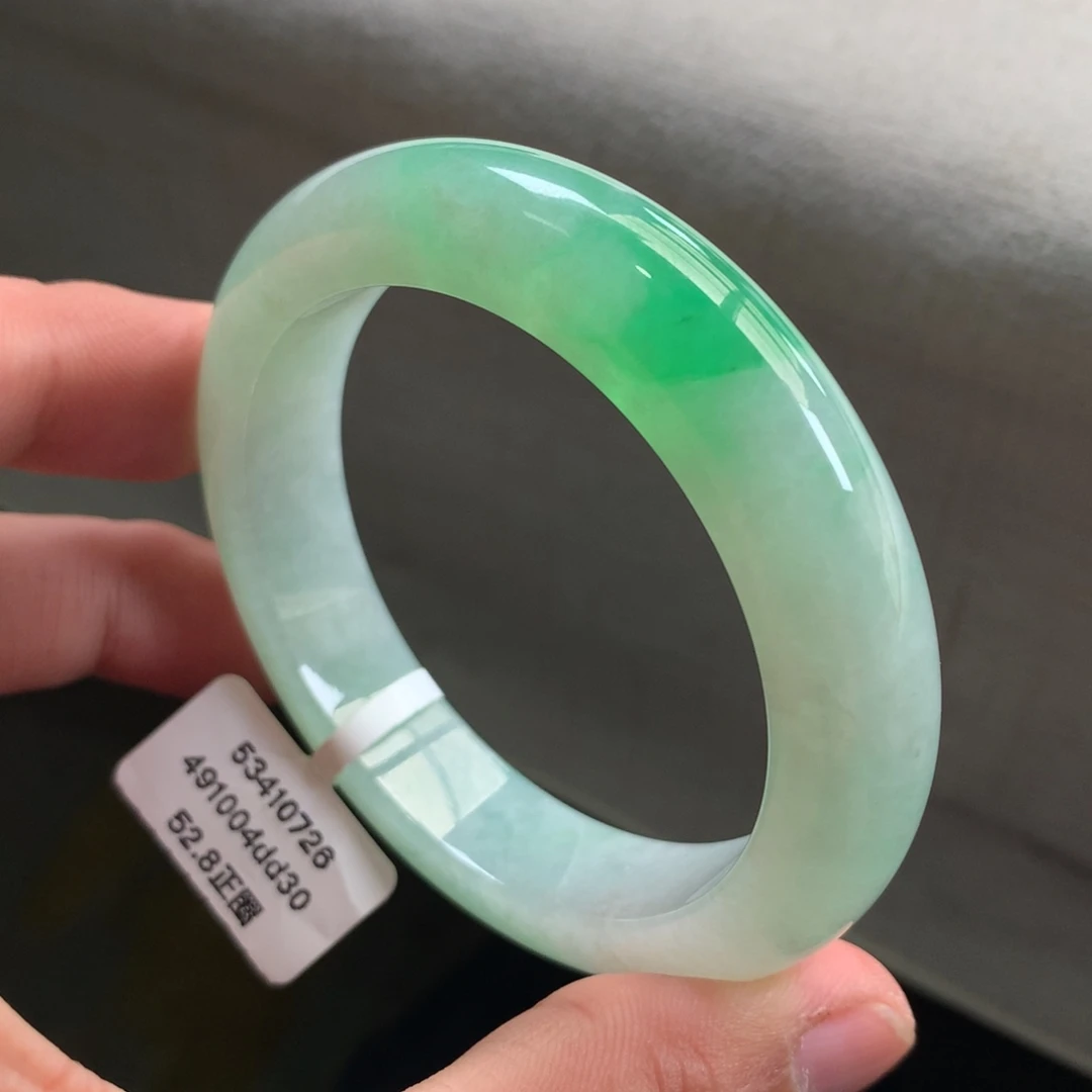 翡翠未镶嵌手镯冰胶甜绿