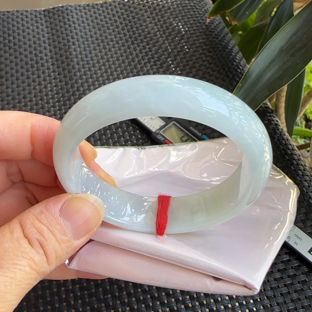 翡翠未镶嵌手镯52贵妃手镯