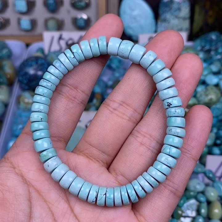 柠***静未镶嵌绿松石颈饰