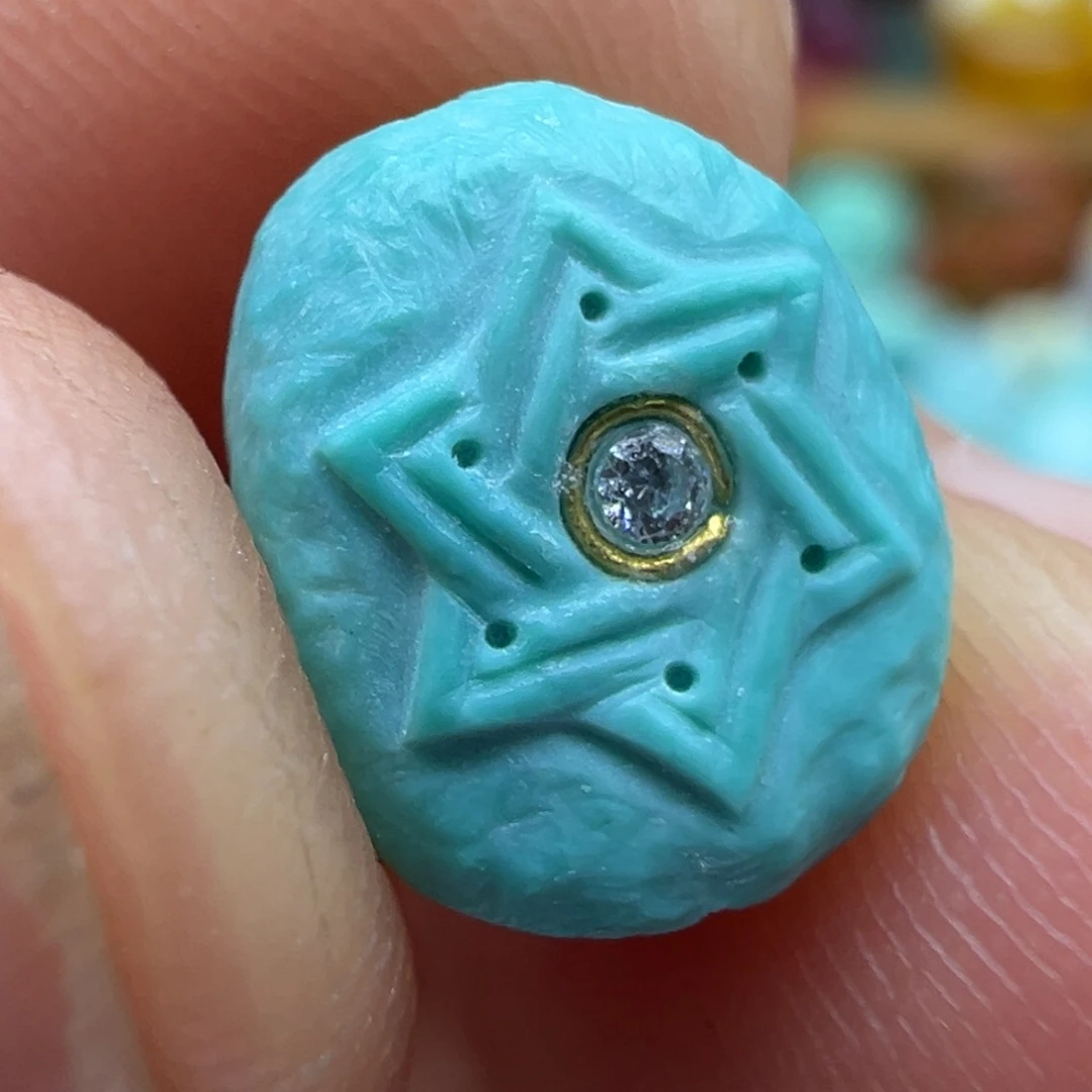 绿松石颈饰未镶嵌