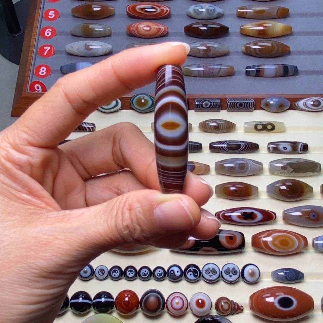 用***0玛瑙/玉髓未镶嵌珠宝半成品