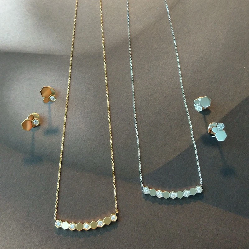 老客户专属福利！！！ 蜂巢设计微笑镶钻坠链时尚百搭饰品包带子配件