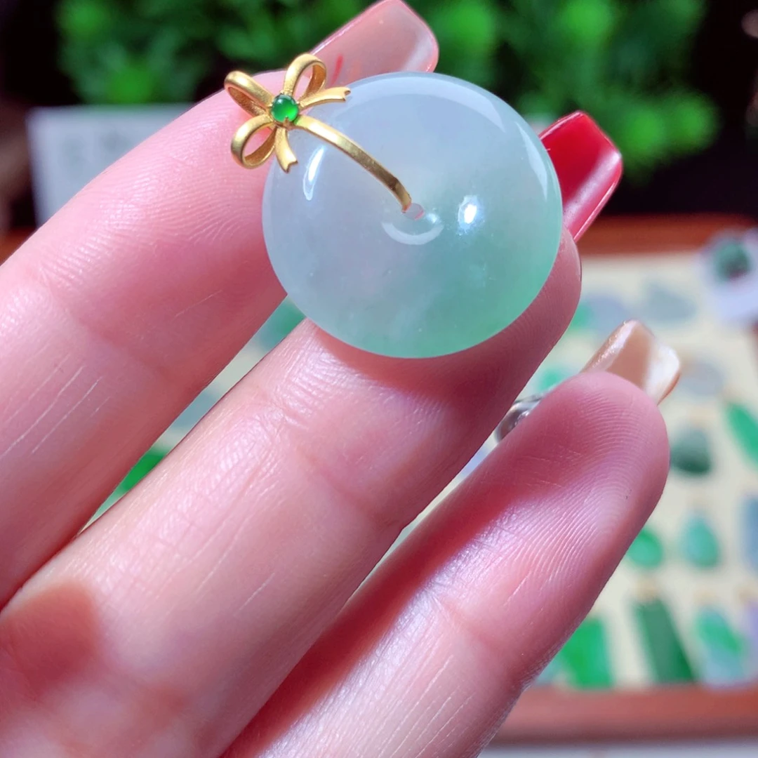 翡翠吊坠(不含链)18K金镶嵌