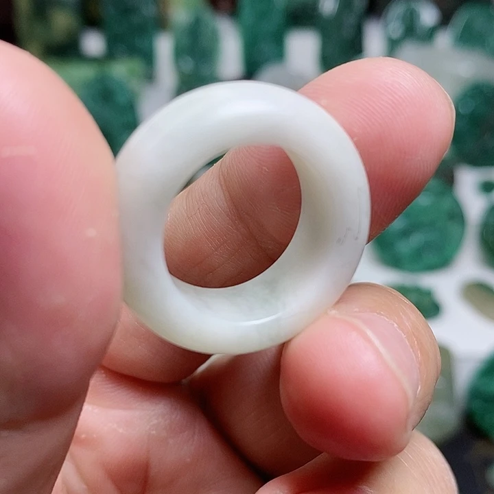 未镶嵌独山玉颈饰