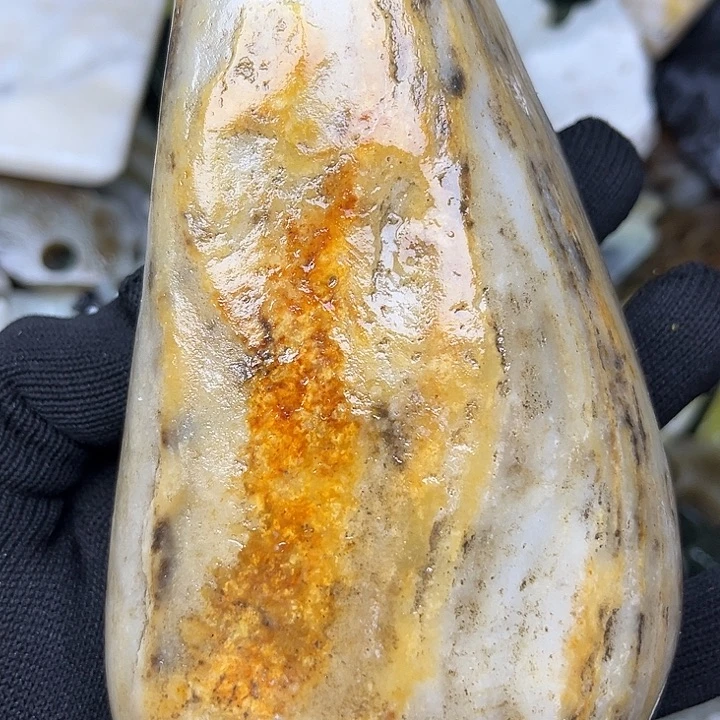 未镶嵌和田玉（翠青玉）珠宝奇石