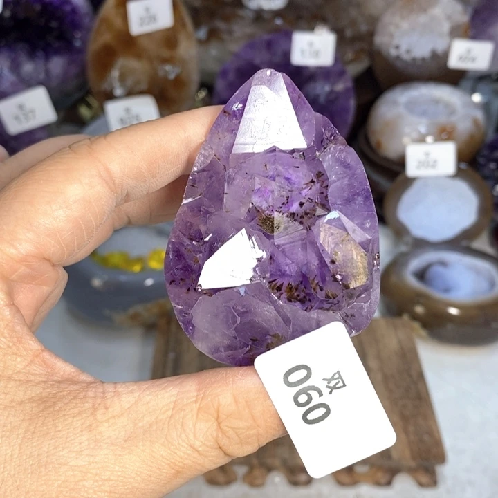 未镶嵌水晶大型摆件（非配饰）