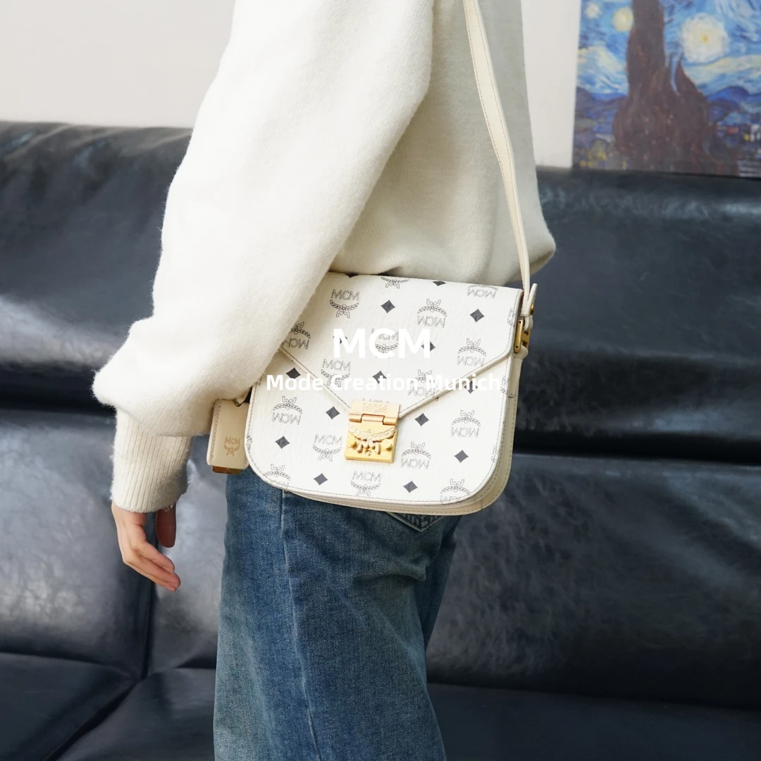 95新 MCM 白色马蹄包/WJ12730226/0226