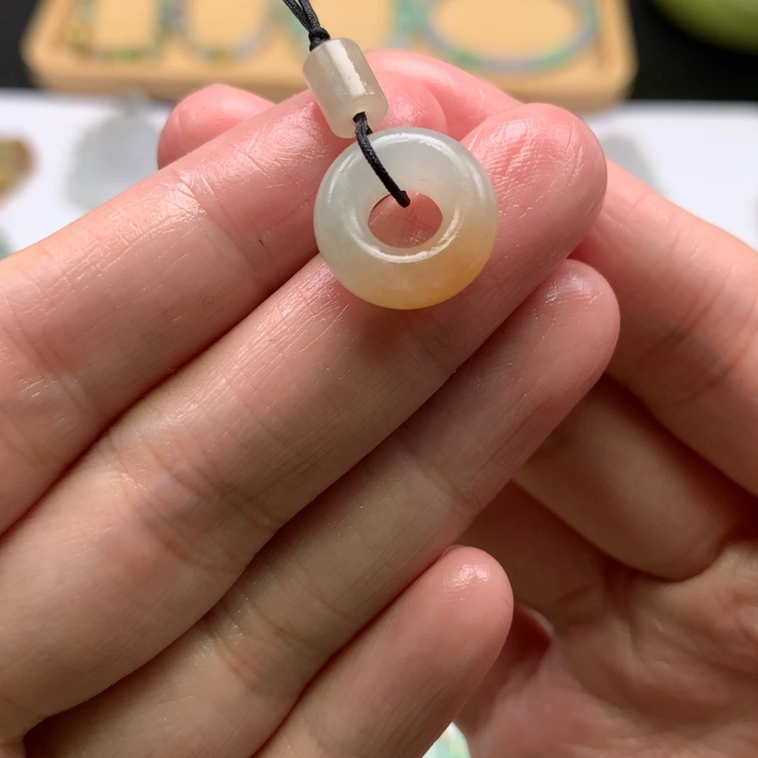 定制翡翠未镶嵌甜甜圈