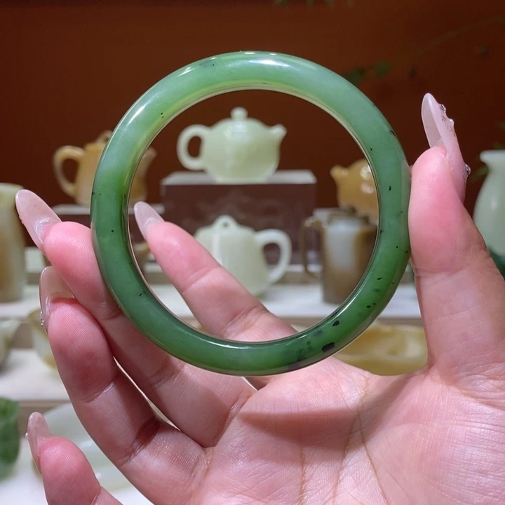 未镶嵌和田玉摆件碧玉菠菜绿手镯福利59.8mm