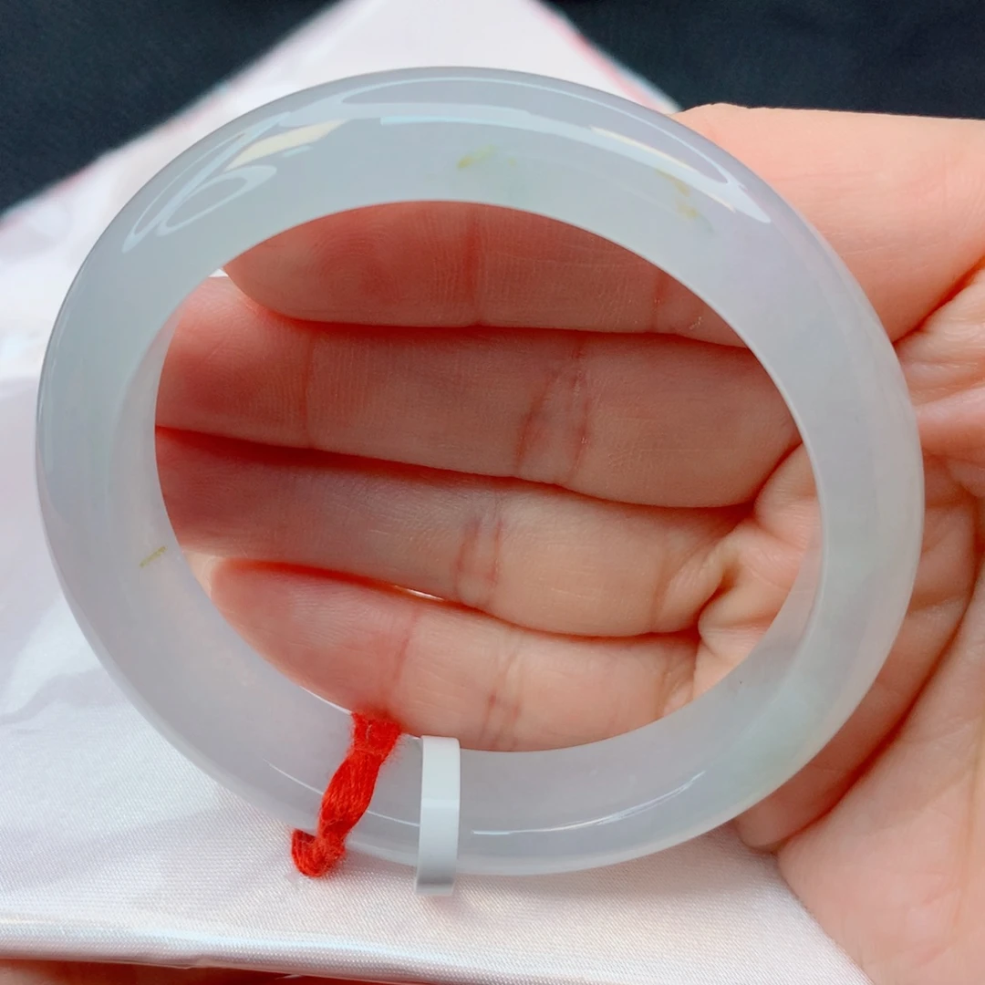 翡翠未镶嵌手镯52-53冰种冰透白月光带撒金