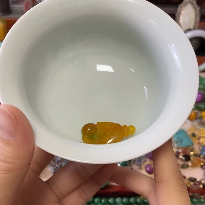 杯幸****姐精美雕刻物件物件