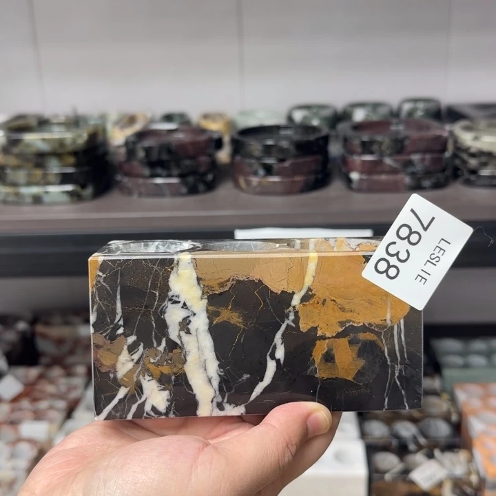 3。。。。。7838。。。。折扣