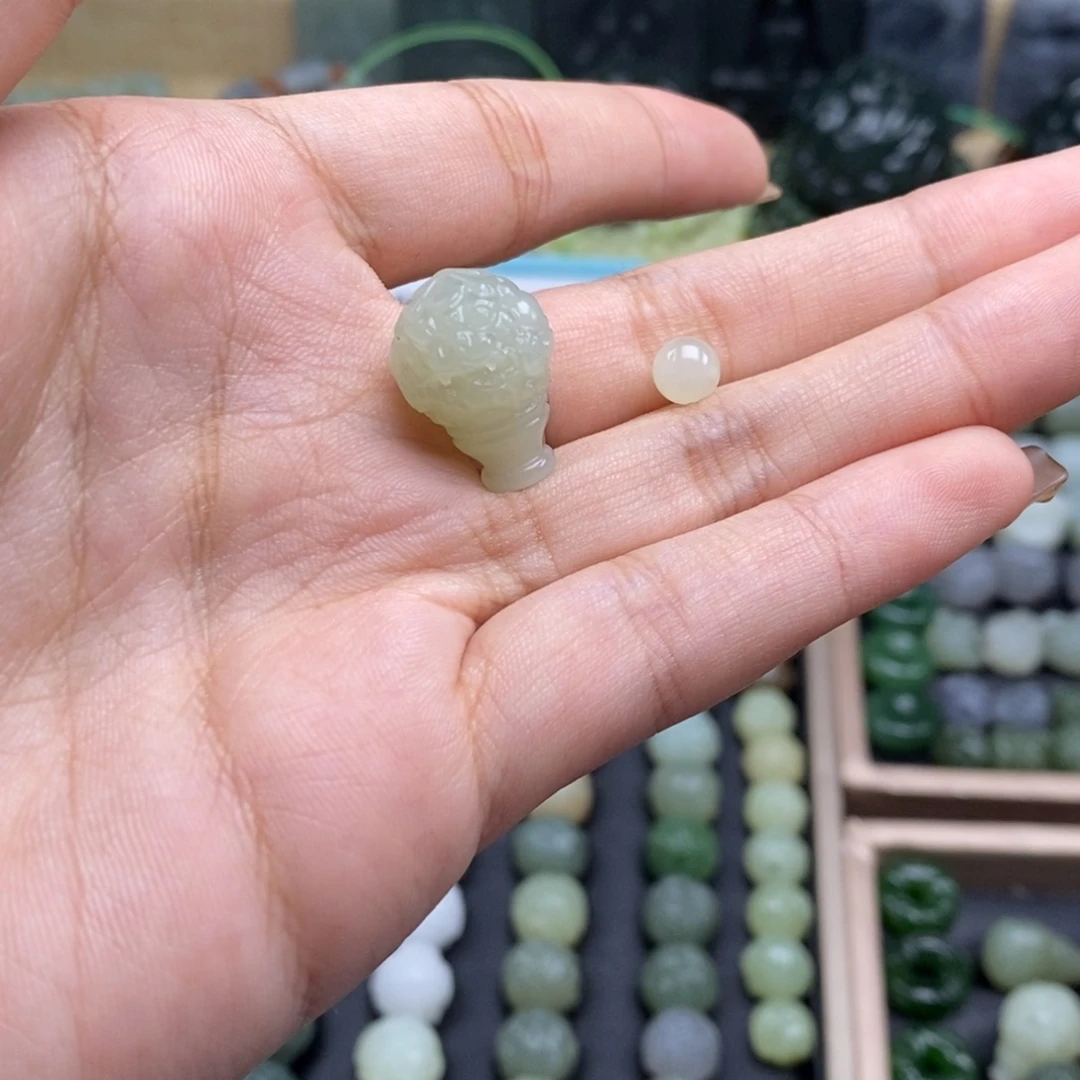 未镶嵌和田玉珠宝半成品