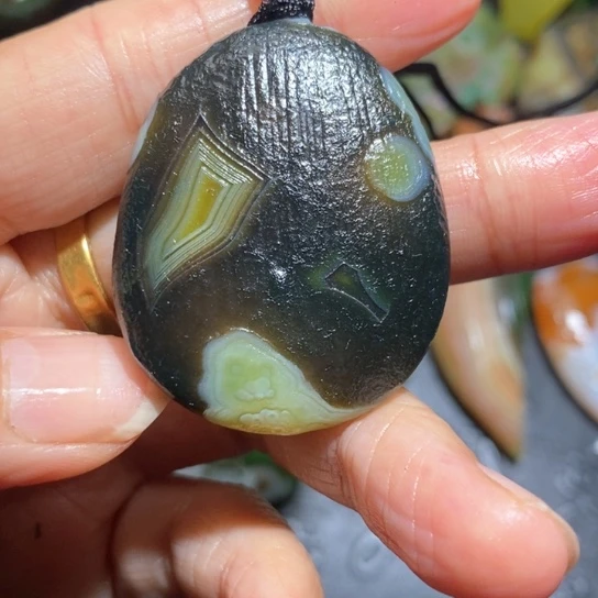 石英质玉珠宝半成品未镶嵌那*是