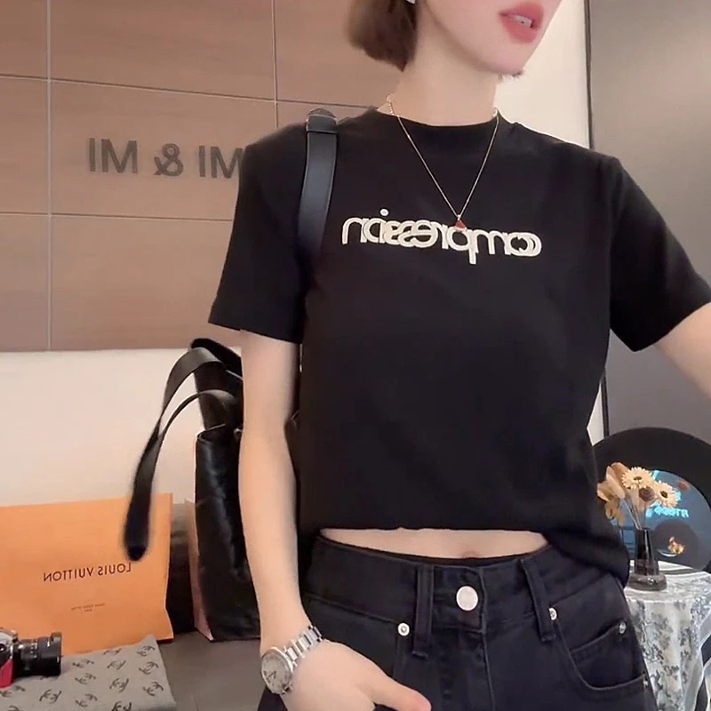 洋气衣服女装简约风字母短款圆领打底时尚T恤女2025早秋百搭上衣Y