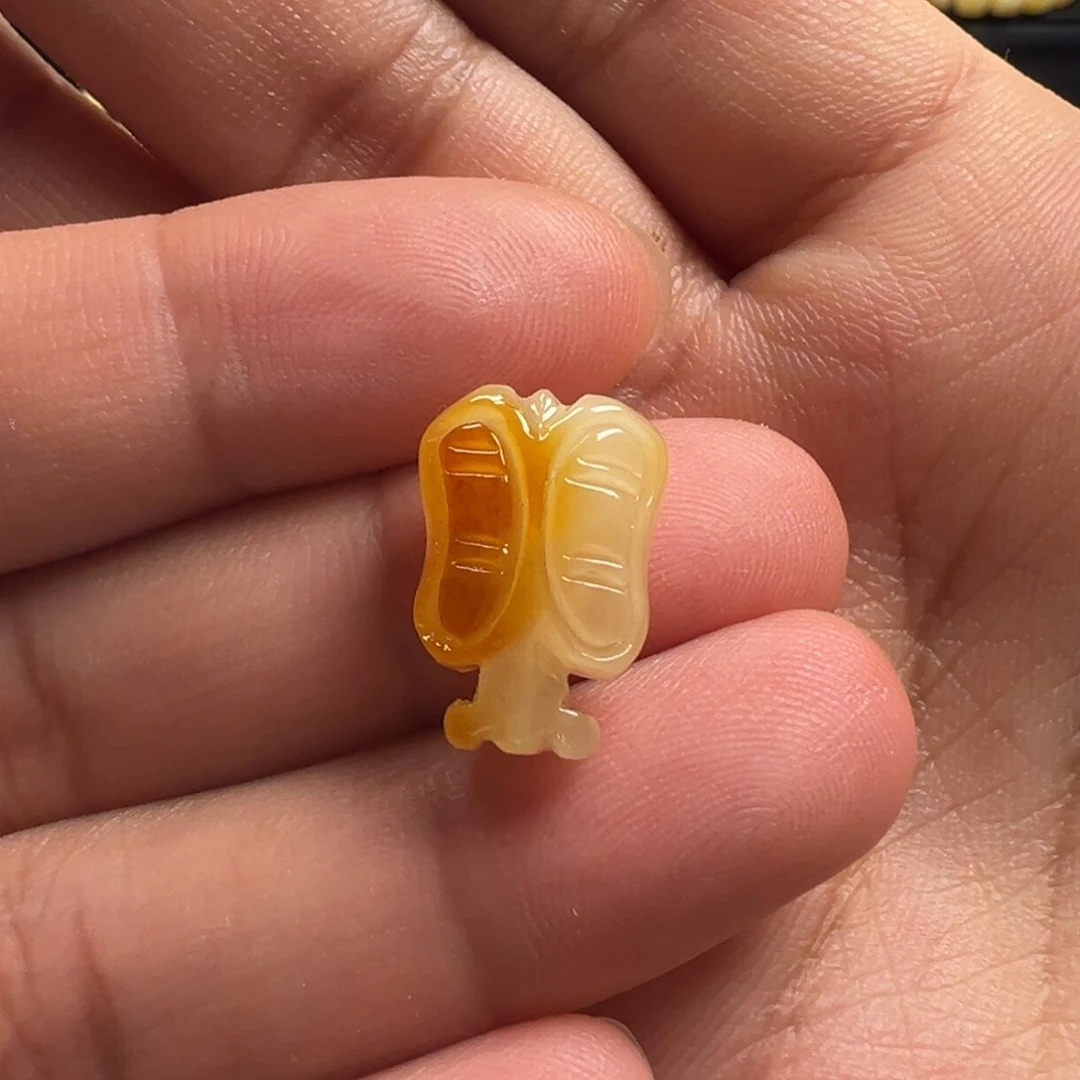 蜜蜡颈饰未镶嵌芭蕉扇