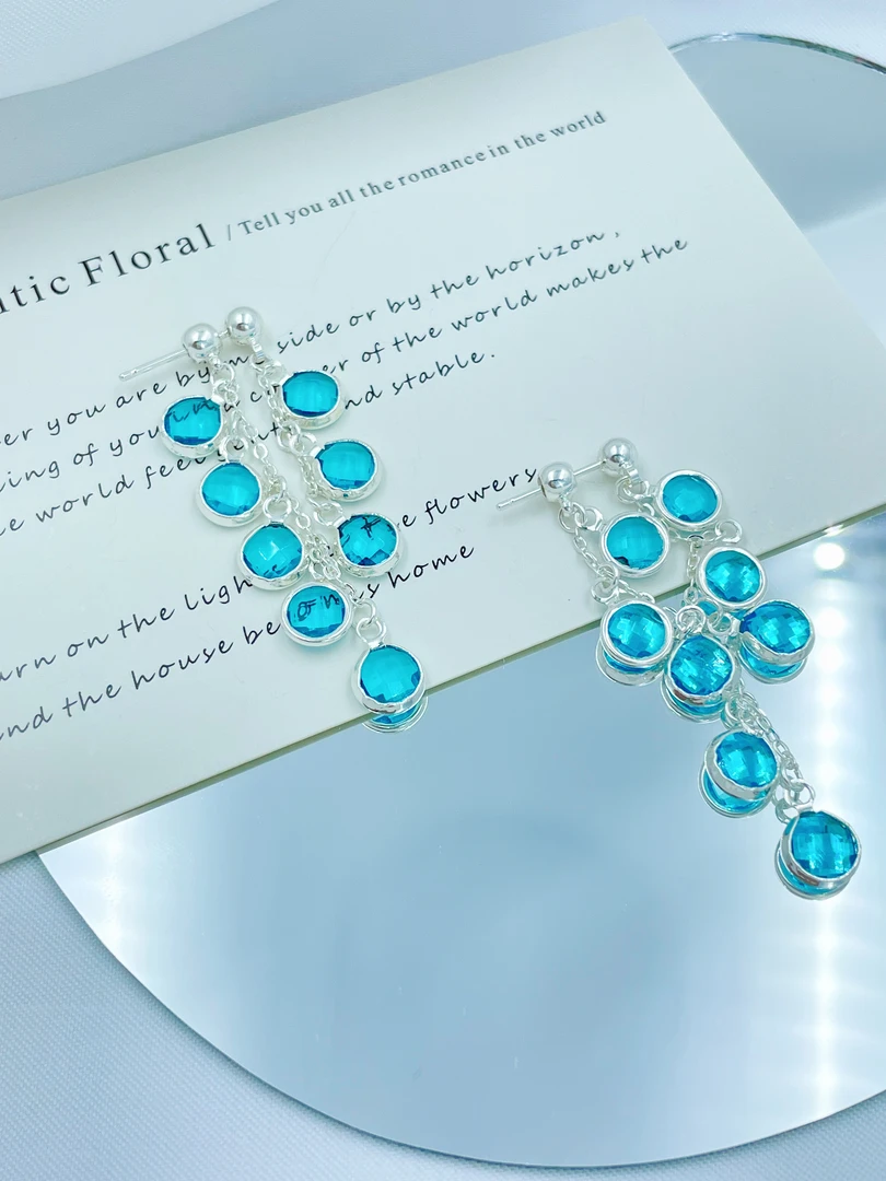 铜合金锆石耳饰 轻奢高级感精致蓝色锆石耳环女小众镶嵌耳钉耳饰