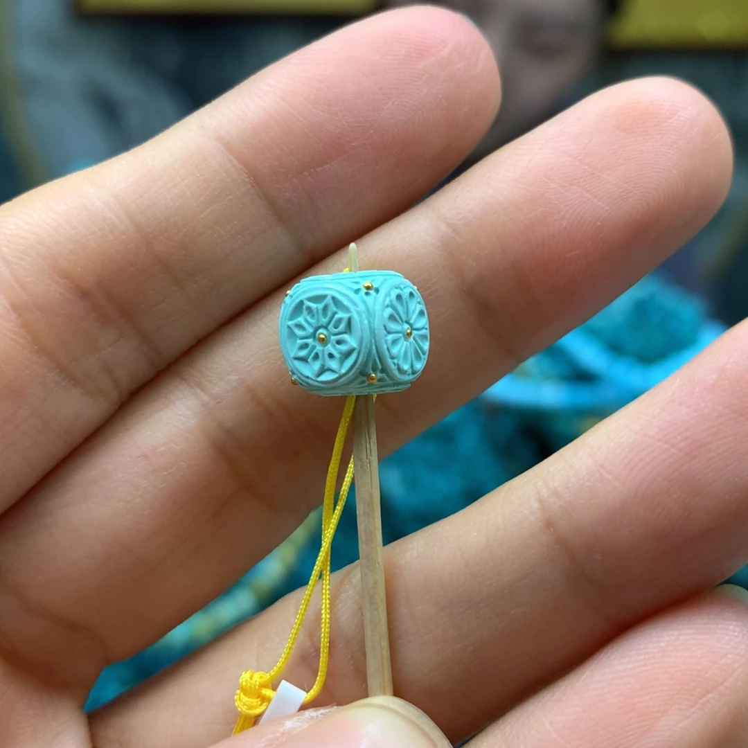 绿松石配饰未镶嵌