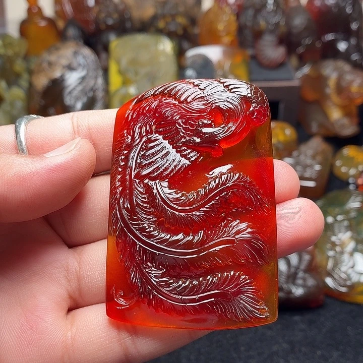 琥珀未镶嵌颈饰100