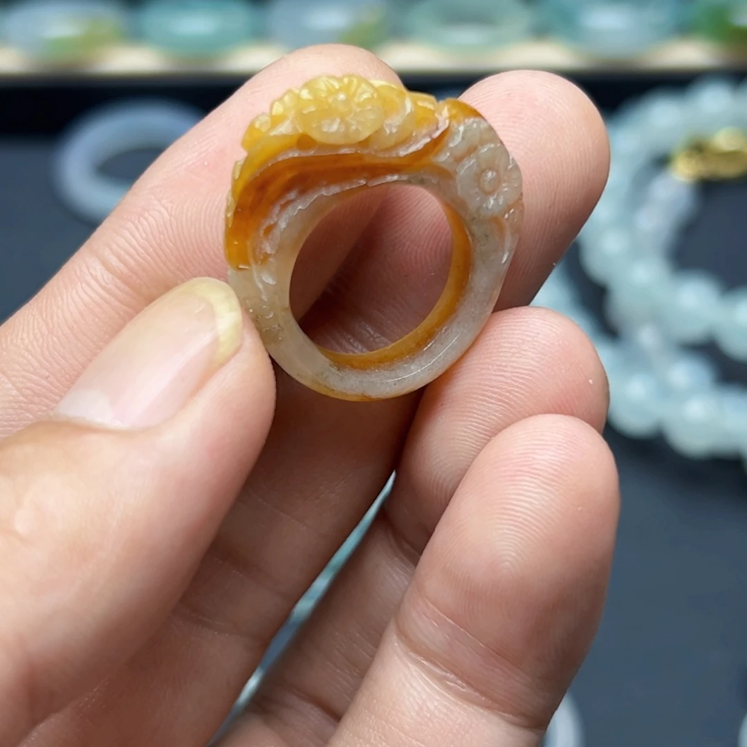 定制翡翠未镶嵌吊坠