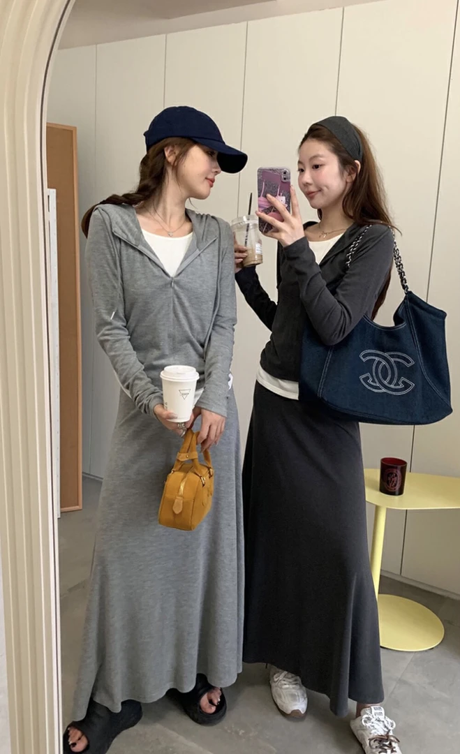 简约撞色假两件连帽修身上衣+高腰a字百搭半裙套装
