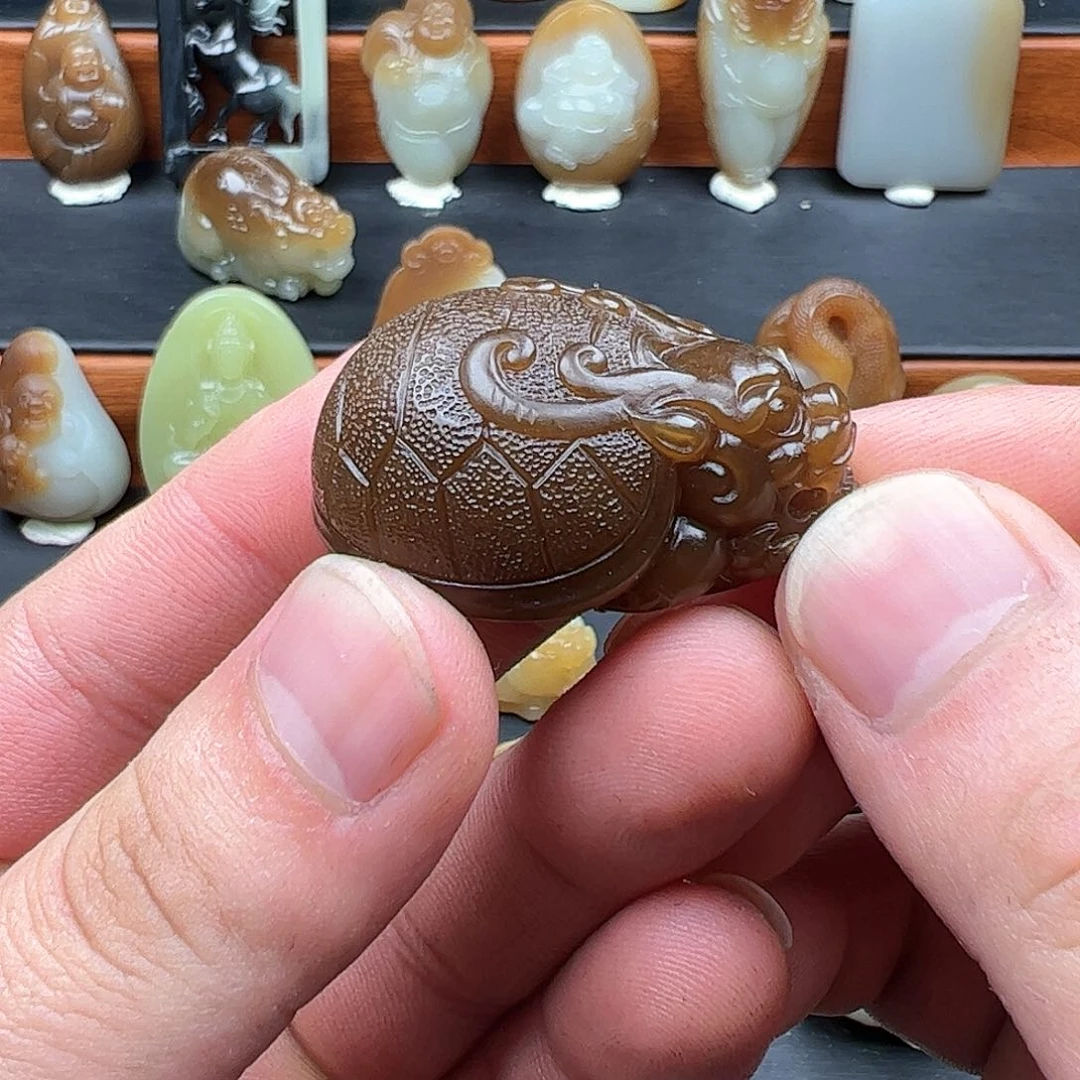 和田玉（糖玉）颈饰未镶嵌春**梦