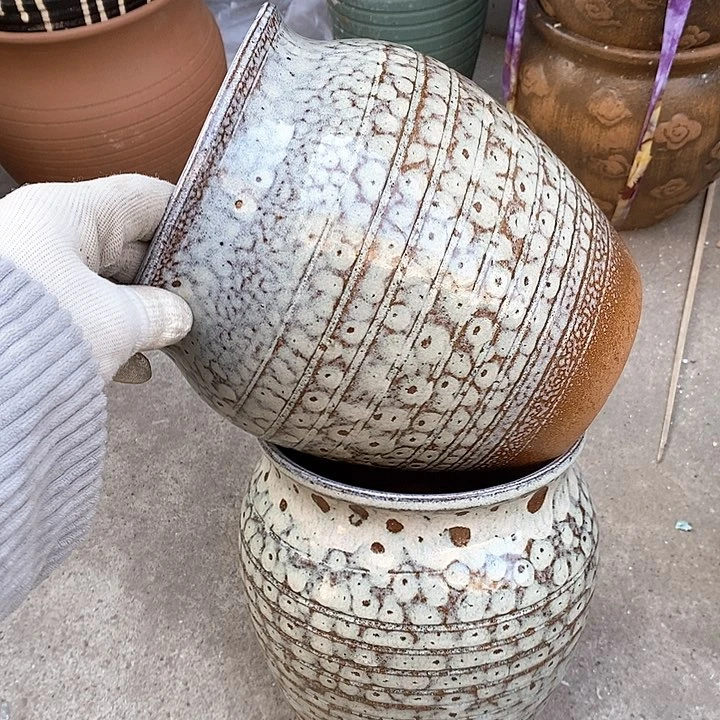 紫砂花盆口17高21瑕疵