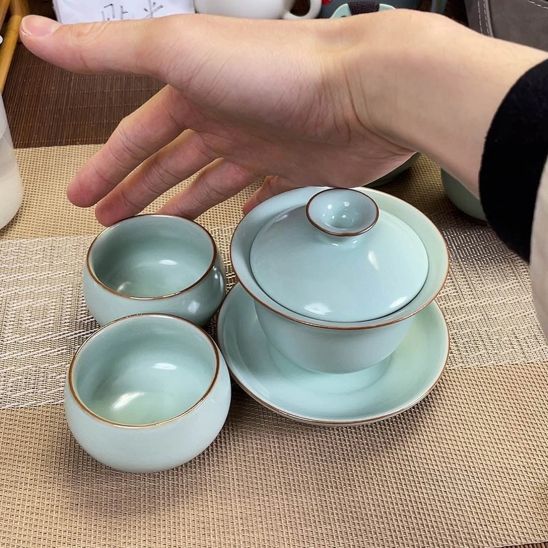 瓷片。。。。。。。。。。。。。。。。