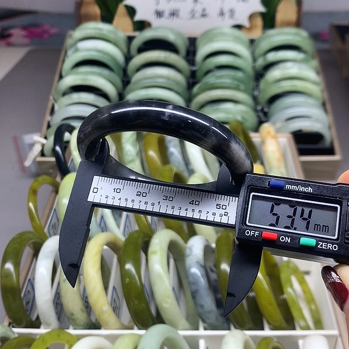 未镶嵌蛇纹石玉手镯44