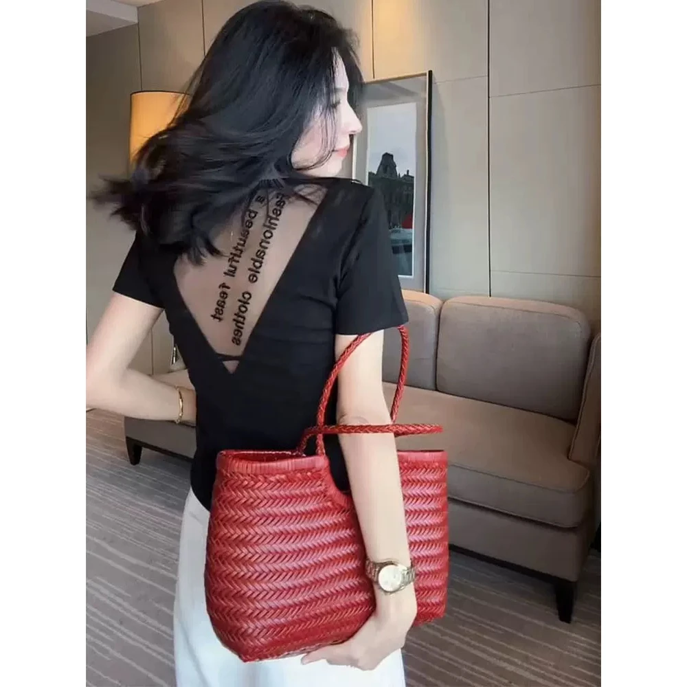 设计感美背V领T恤半袖