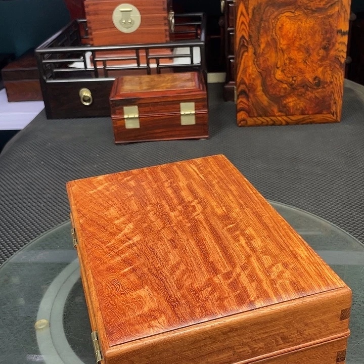 木缅甸花梨木盒子一个独板