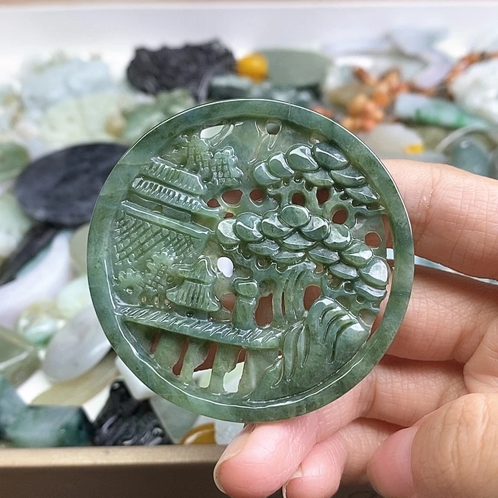 水***岳翡翠未镶嵌颈饰天然翡翠