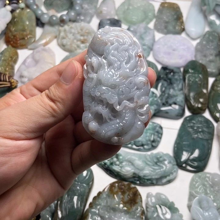 翡翠未镶嵌颈饰龙牌83