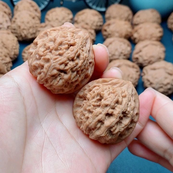 文玩核桃把件牡丹纹40全品