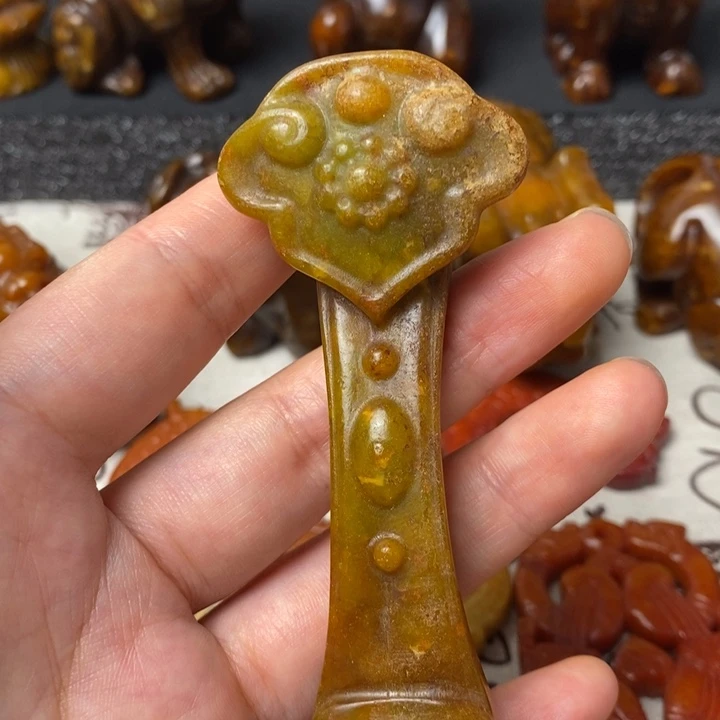 未镶嵌蛇纹石玉颈饰04