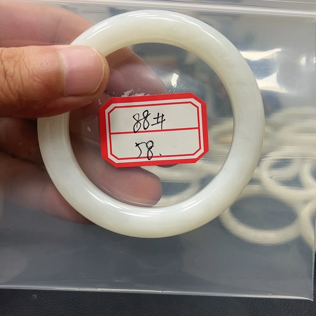 和田玉（糖玉）手镯未镶嵌