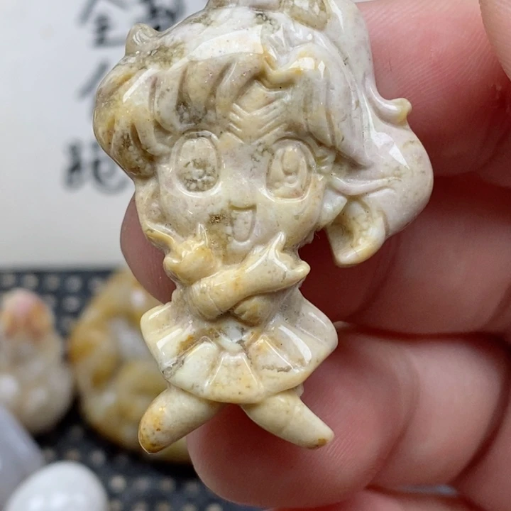 颈饰未镶嵌硅化珊瑚（珊瑚玉）