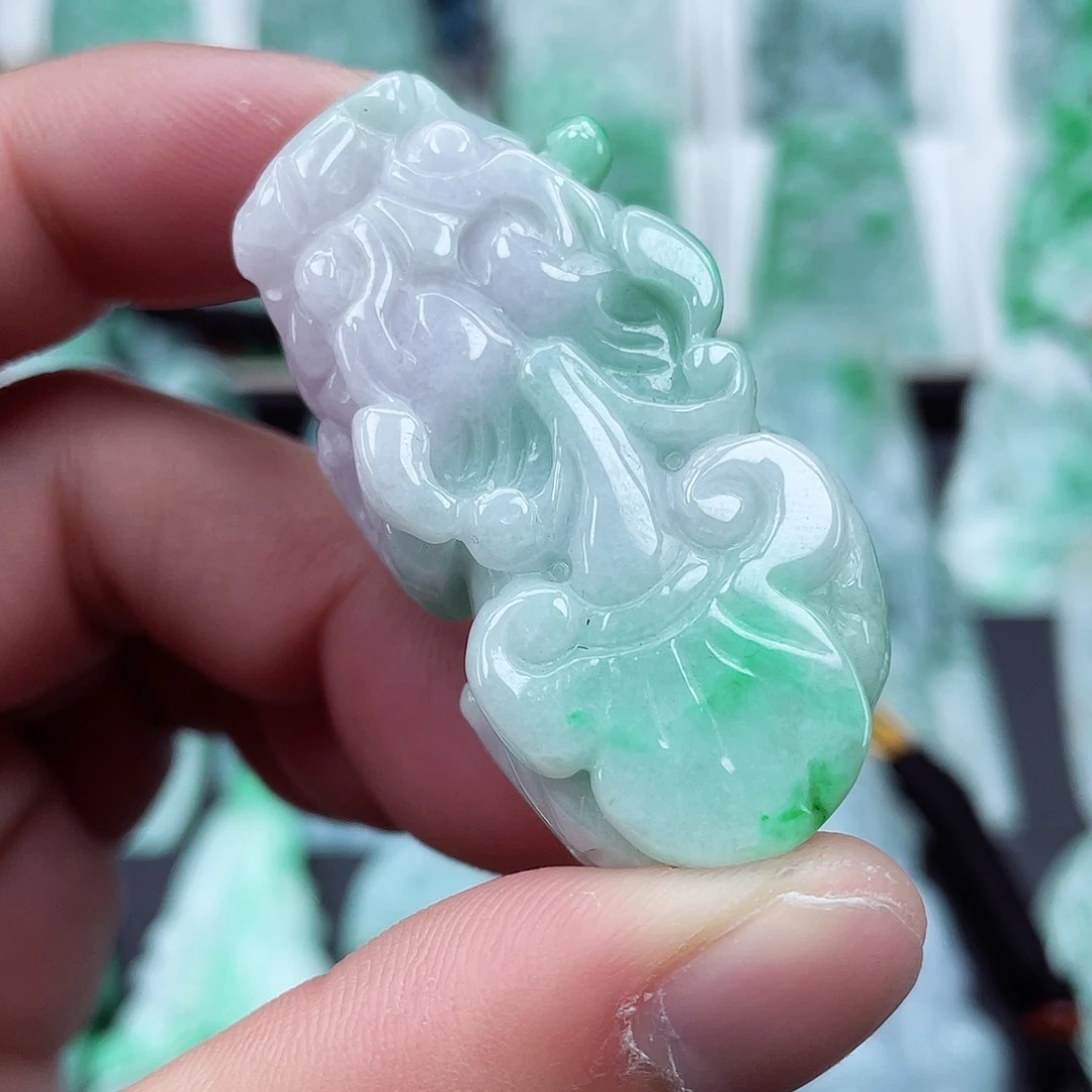 翡翠颈饰未镶嵌翡翠吊坠