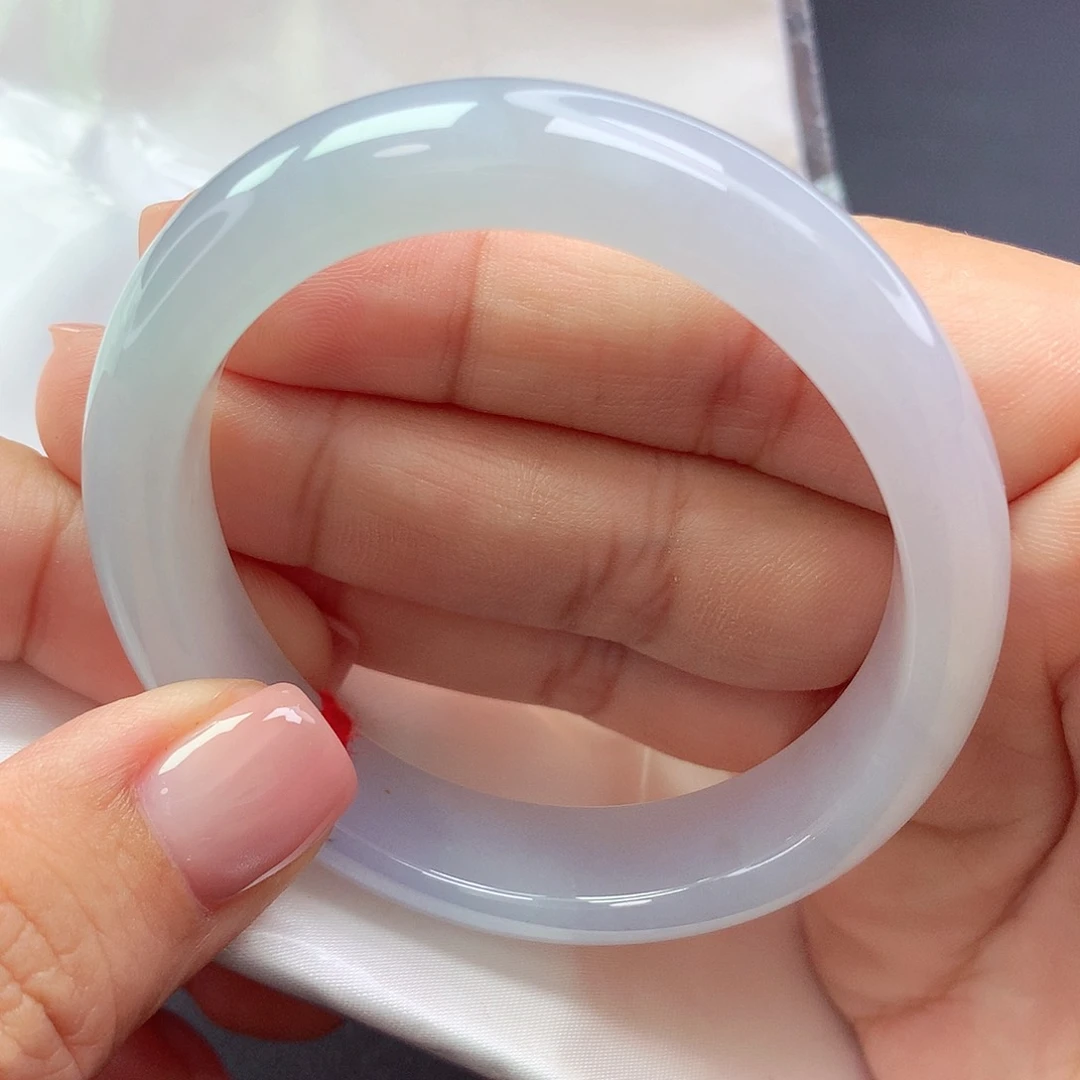 【闪购商品】未镶嵌手镯翡翠贵妃a 142754